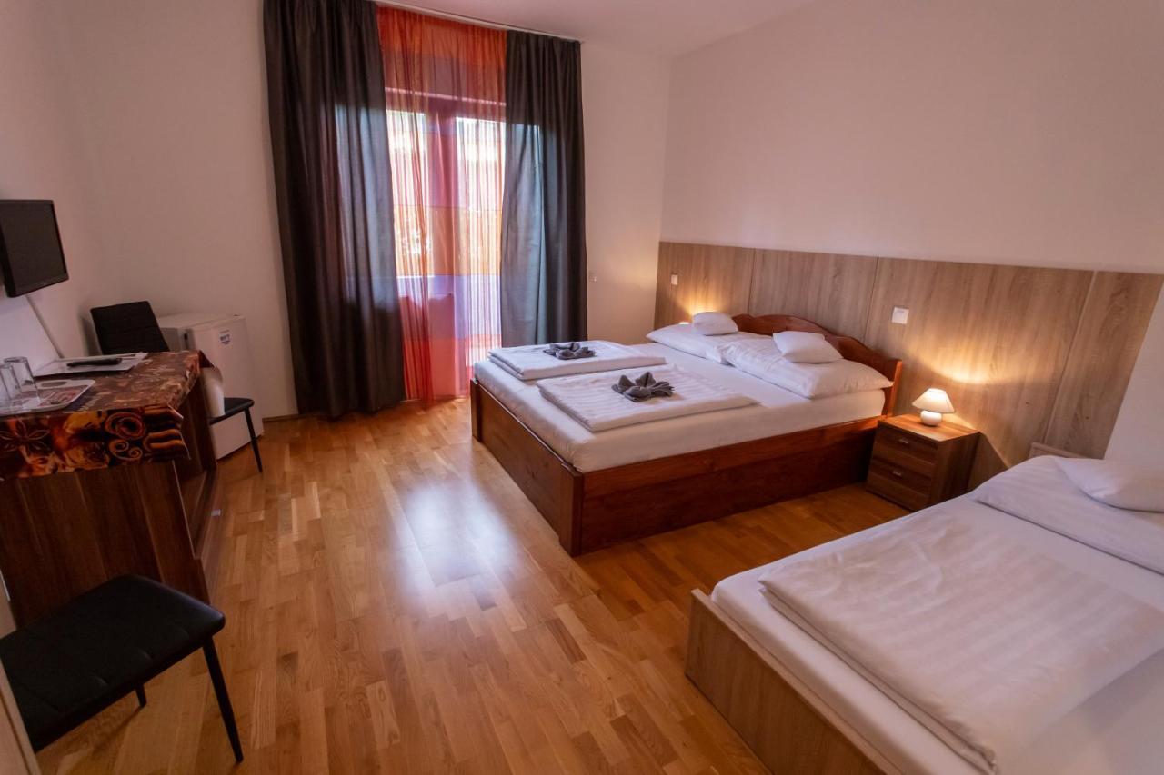 Margareta Apartman Es Ueduelohaz Bogacs Bagian luar foto