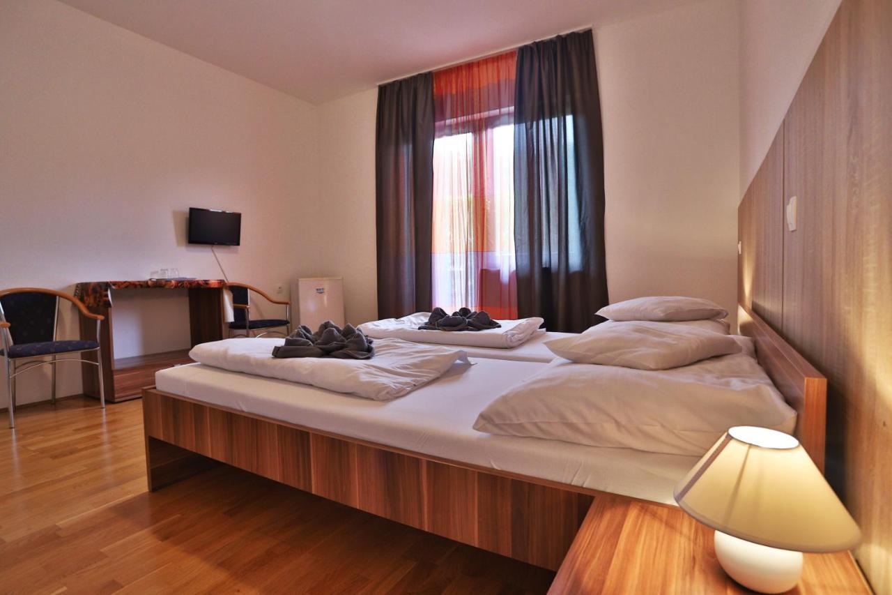 Margareta Apartman Es Ueduelohaz Bogacs Bagian luar foto