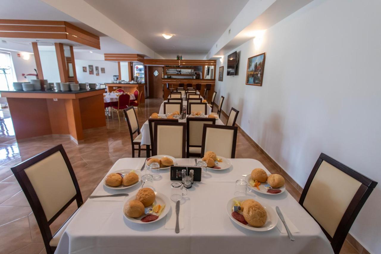 Margareta Apartman Es Ueduelohaz Bogacs Bagian luar foto