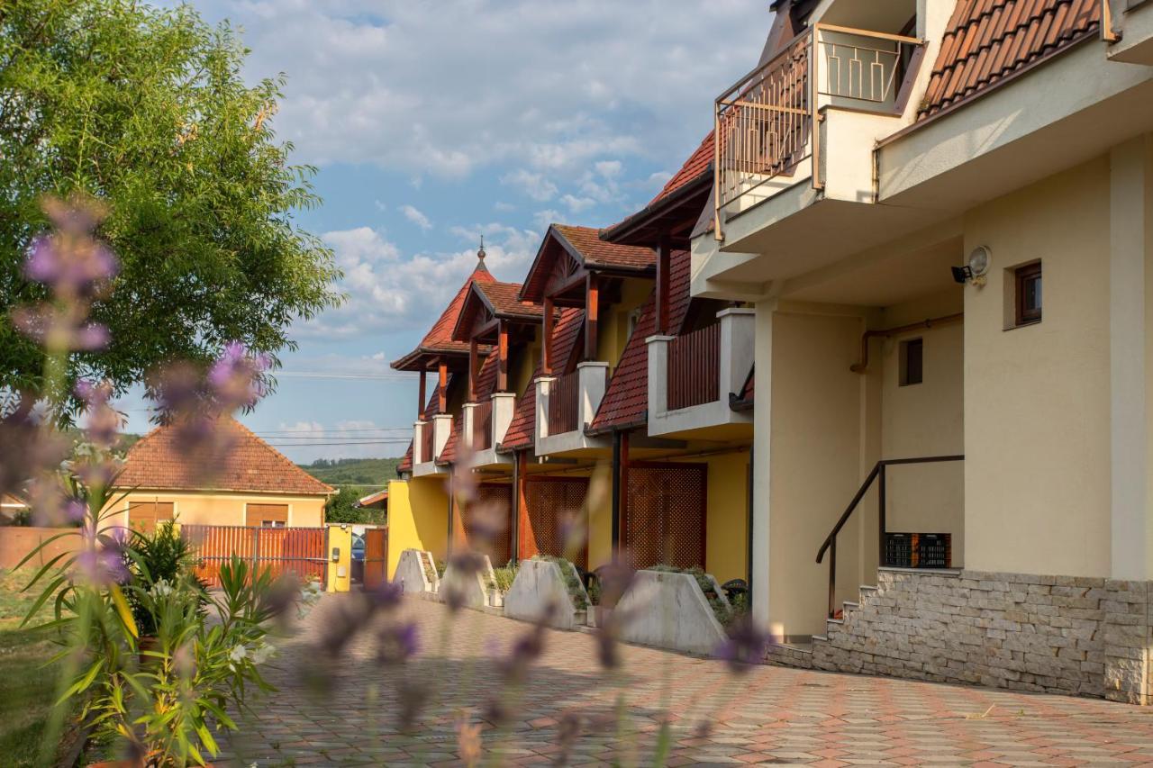 Margareta Apartman Es Ueduelohaz Bogacs Bagian luar foto