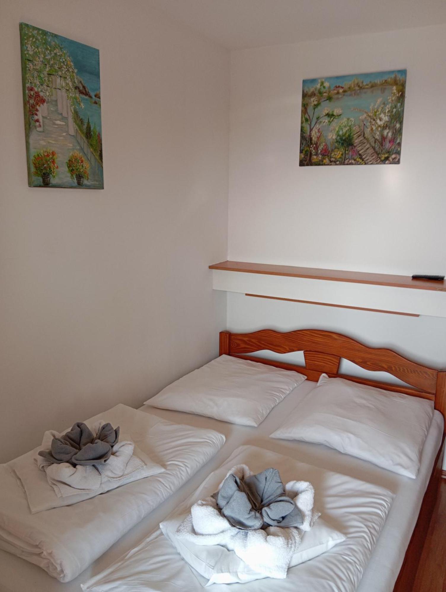 Margareta Apartman Es Ueduelohaz Bogacs Bagian luar foto